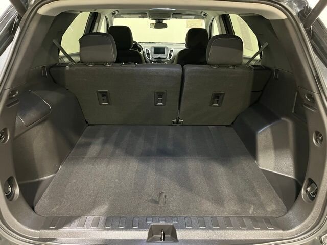 
								2021 Chevrolet Equinox LT w/ Apple Car Play full									