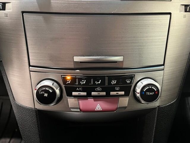 
								2014 Subaru Outback 2.5i Premium full									