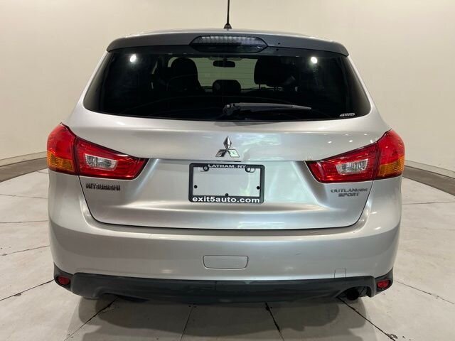 
								2015 Mitsubishi Outlander Sport ES full									