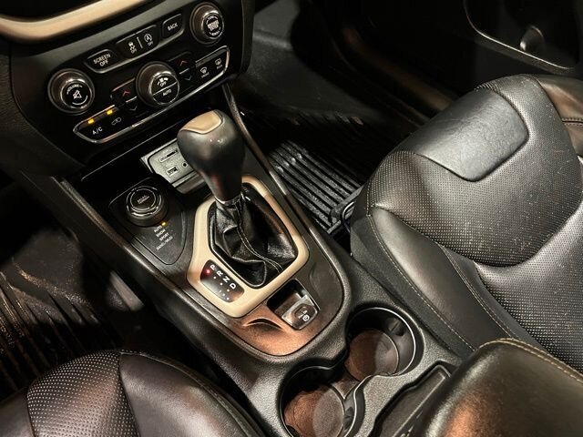 
								2018 Jeep Cherokee Limited full									