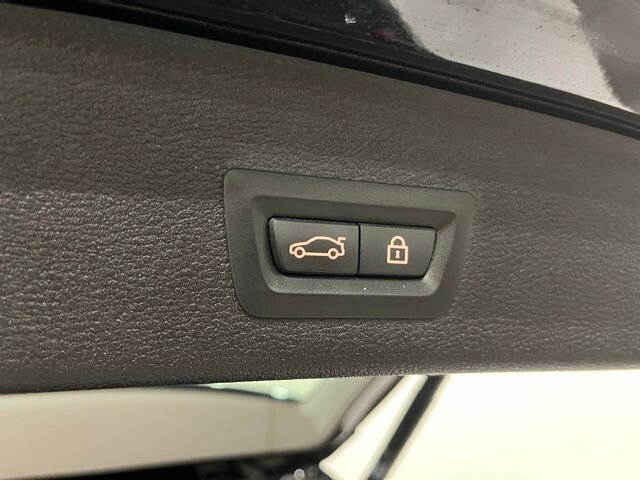 
								2017 BMW X3 xDrive28i w/Navigation full									