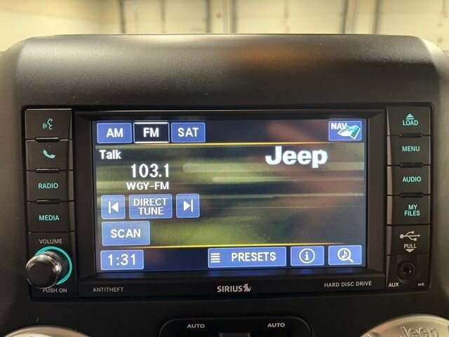 
								2018 Jeep Wrangler JK Unlimited Unlimited Sahara full									