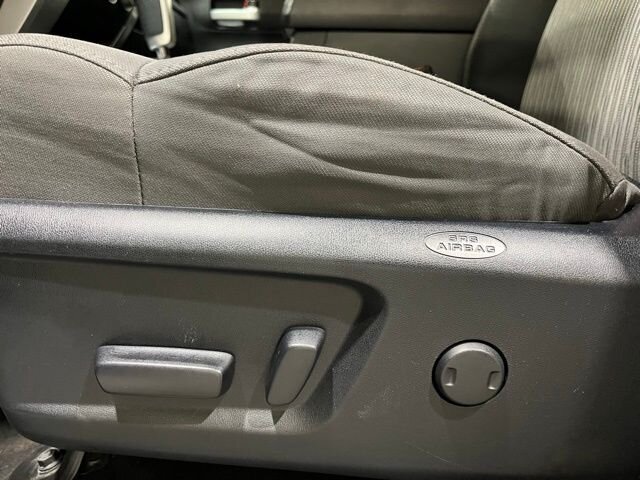 
								2014 Toyota Tundra SR5 full									