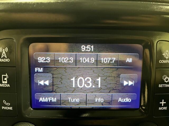 
								2018 Jeep Compass Sport full									