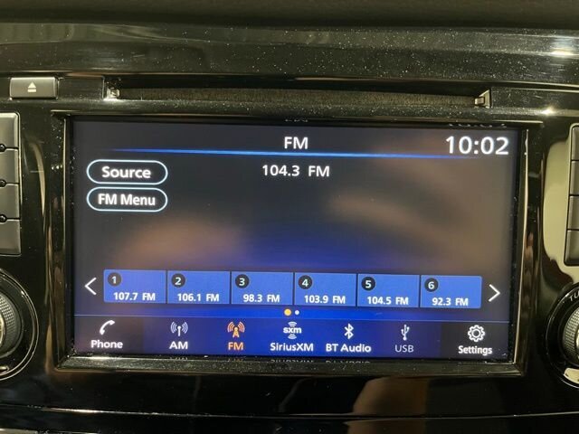 
								2018 Nissan Rogue SV w/ Apple Car Play full									