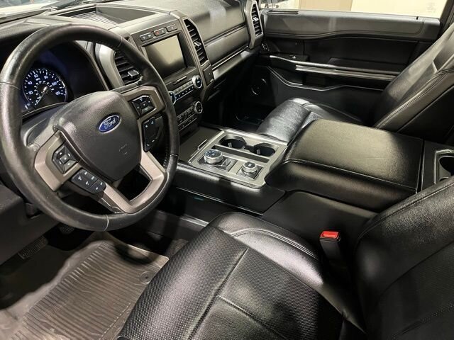 
								2020 Ford Expedition XLT w/ Navigation full									