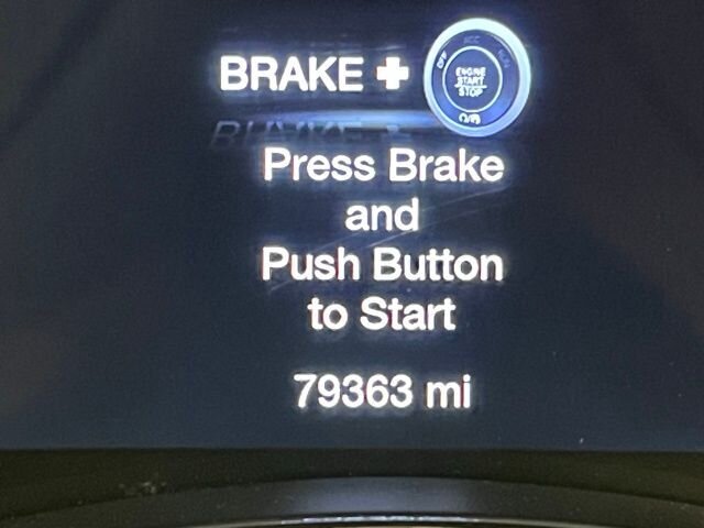 
								2021 Jeep Grand Cherokee Limited w/ Apple Car Play and Navigation full									