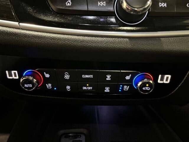 
								2020 Buick Enclave Avenir full									