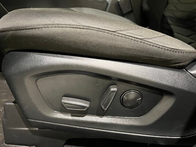 
								2021 Ford Explorer XLT full									