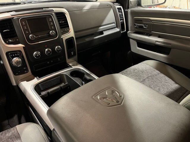
								2020 RAM 1500 Classic Warlock full									
