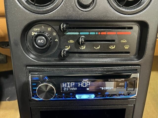 
								1993 Mazda MX-5 Miata Base full									