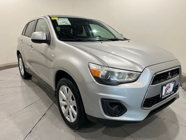 
								2015 Mitsubishi Outlander Sport ES full									