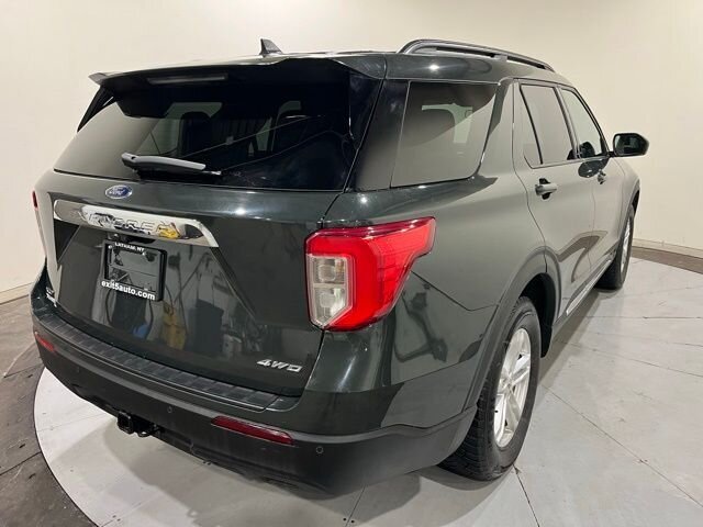 
								2021 Ford Explorer XLT full									