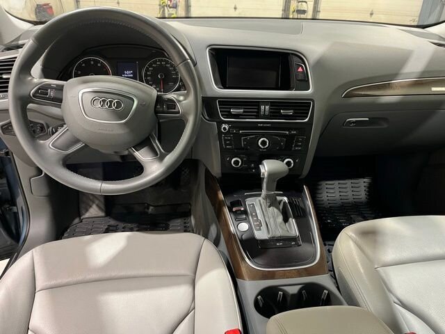 
								2017 Audi Q5 2.0T Premium Plus quattro full									