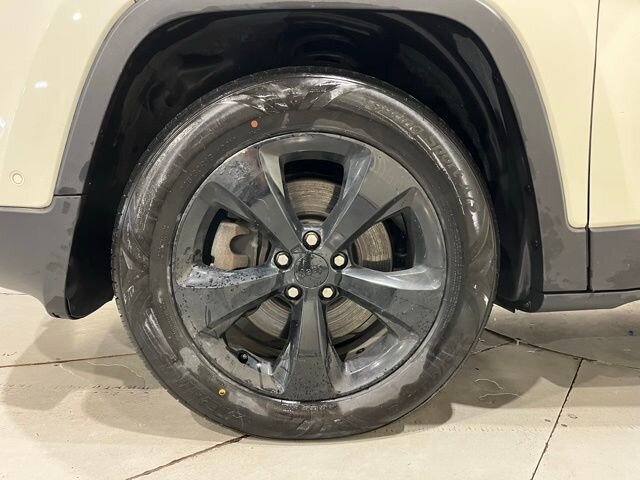 
								2018 Jeep Cherokee Limited full									