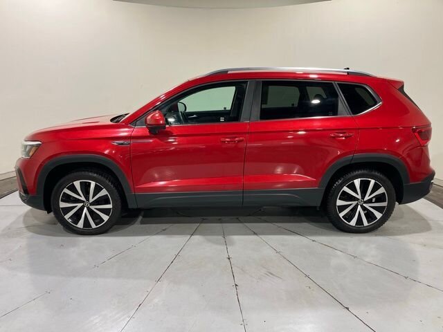 
								2022 Volkswagen Taos 1.5T SE w/Apple Car Play full									