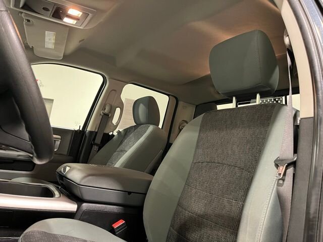 
								2020 RAM 1500 Classic Warlock full									