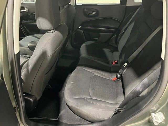 
								2018 Jeep Compass Sport full									