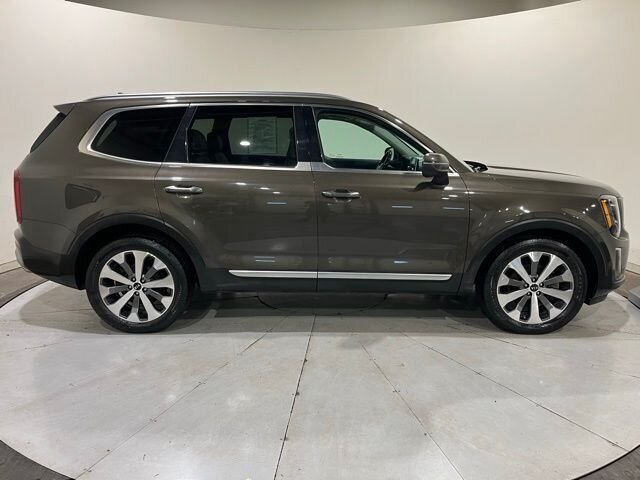 
								2020 Kia Telluride S full									