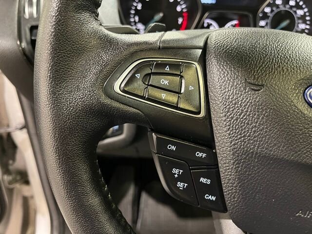 
								2017 Ford Escape Titanium w/ Navigation full									