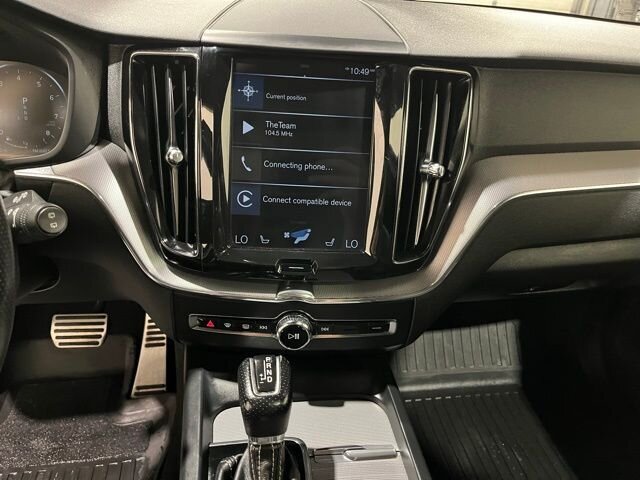 
								2018 Volvo XC60 T5 R-Design full									