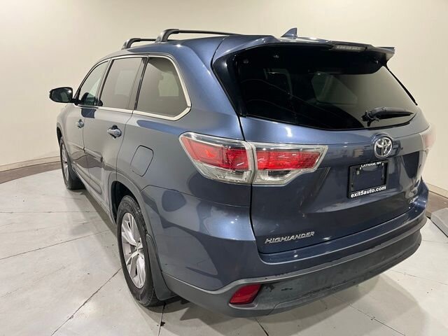 
								2015 Toyota Highlander LE Plus V6 full									
