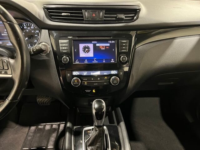 
								2020 Nissan Rogue Sport SV full									