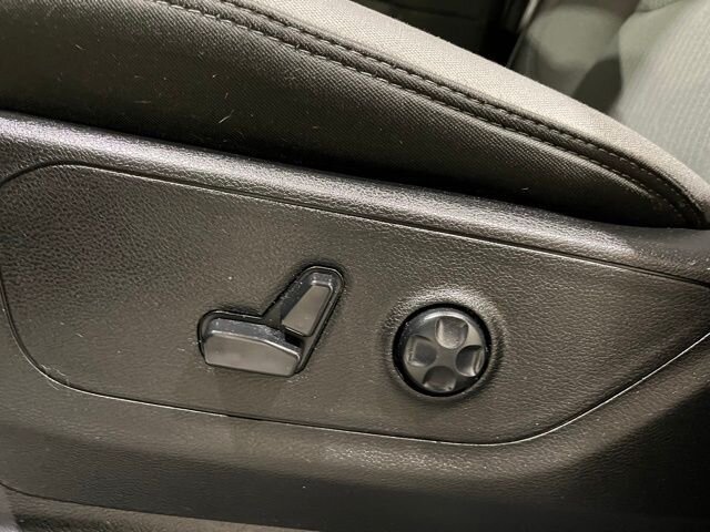 
								2019 RAM 1500 Big Horn/Lone Star w/ Navigation full									