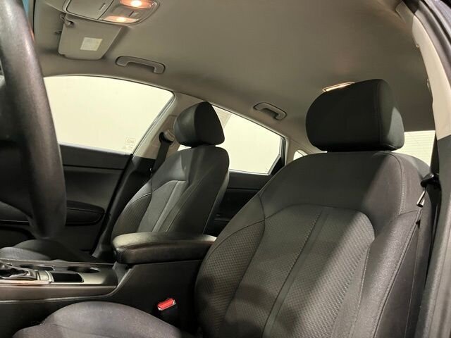 
								2017 Kia Optima LX full									