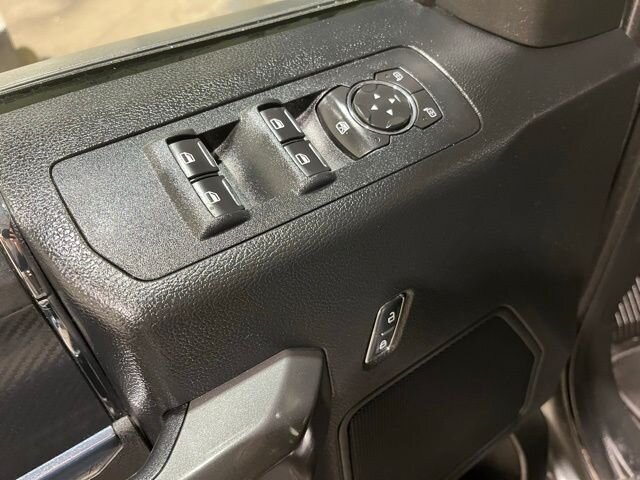 
								2019 Ford F-150 XLT full									