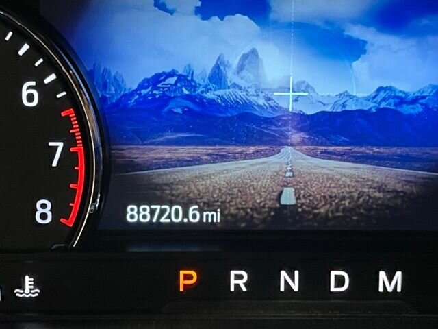 
								2021 Ford Explorer XLT full									