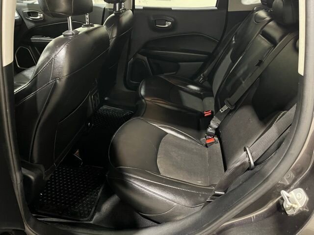 
								2020 Jeep Compass Latitude full									