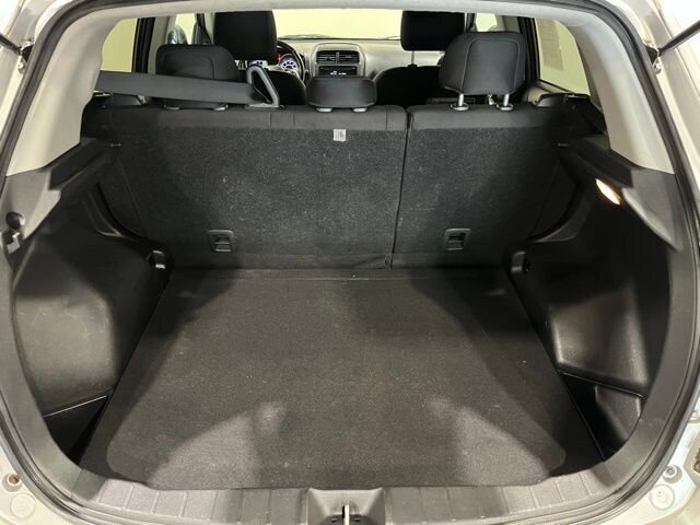 
								2015 Mitsubishi Outlander Sport ES full									