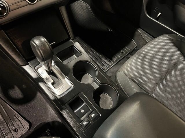 
								2015 Subaru Outback 2.5i full									