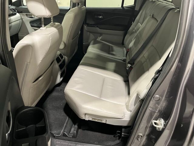 
								2018 Honda Ridgeline RTL-E w/ Apple Car Play full									