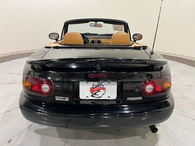 
								1993 Mazda MX-5 Miata Base full									