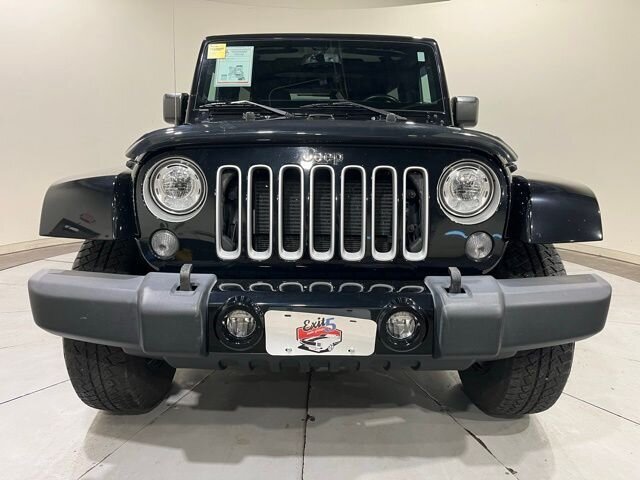 
								2018 Jeep Wrangler JK Unlimited Unlimited Sahara full									