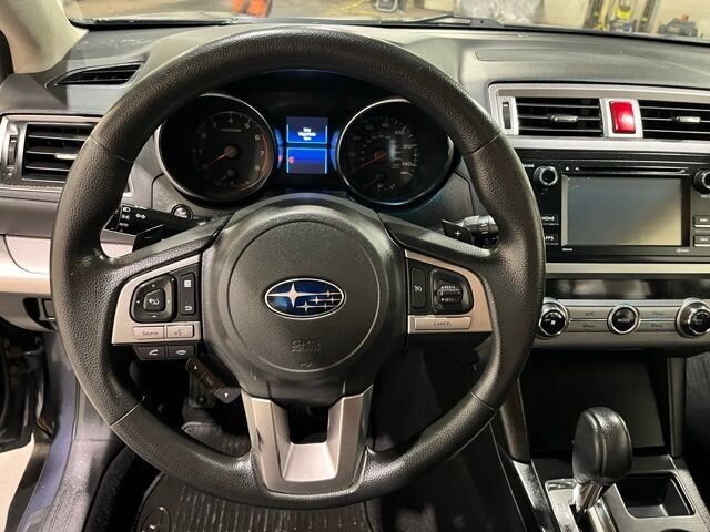 
								2015 Subaru Outback 2.5i full									