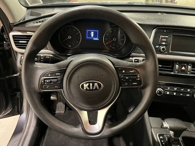 
								2017 Kia Optima LX full									