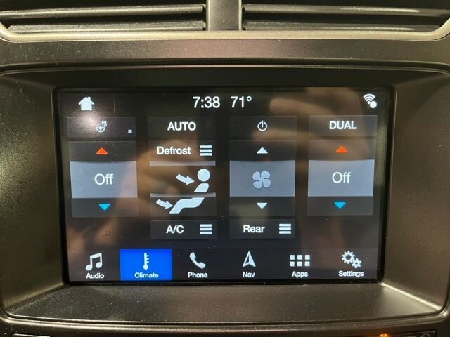 
								2018 Ford Explorer XLT w/ Apple Car Play and Navigation full									