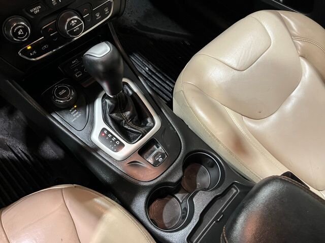 
								2018 Jeep Cherokee Limited full									