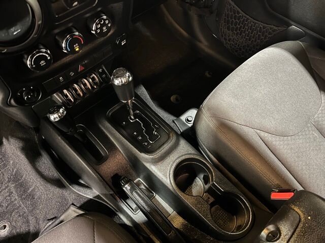 
								2017 Jeep Wrangler Unlimited Sport full									