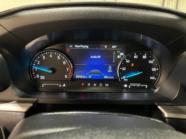 
								2021 Ford Explorer XLT full									