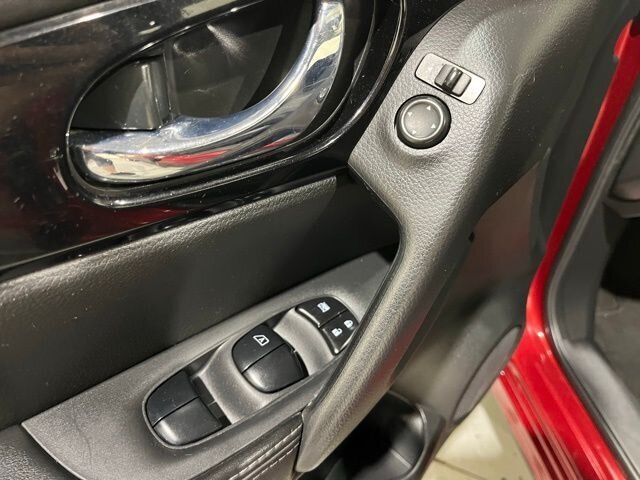 
								2020 Nissan Rogue Sport SV full									