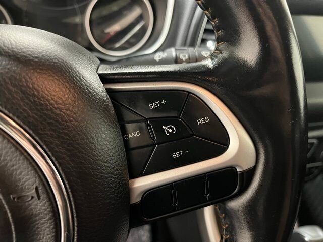 
								2020 Jeep Compass Latitude full									