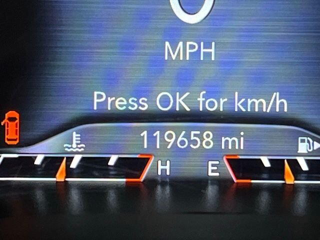 
								2019 Jeep Cherokee Limited w/ Apple Car Play and Navigation full									