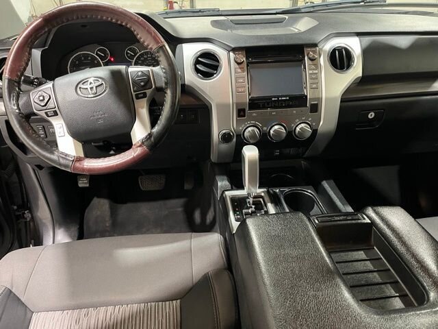 
								2014 Toyota Tundra SR5 full									