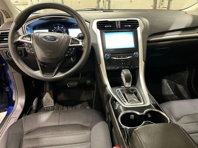 
								2014 Ford Fusion SE full									