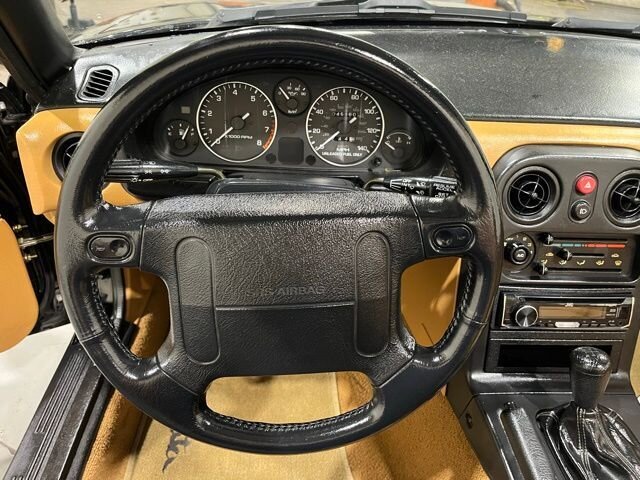 
								1993 Mazda MX-5 Miata Base full									