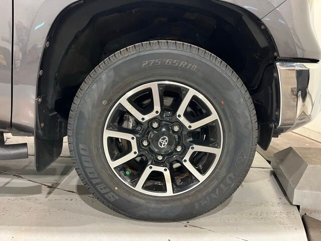 
								2014 Toyota Tundra SR5 full									